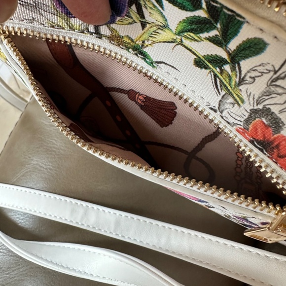 NWT Floral Crossbody - Picture 5 of 6
